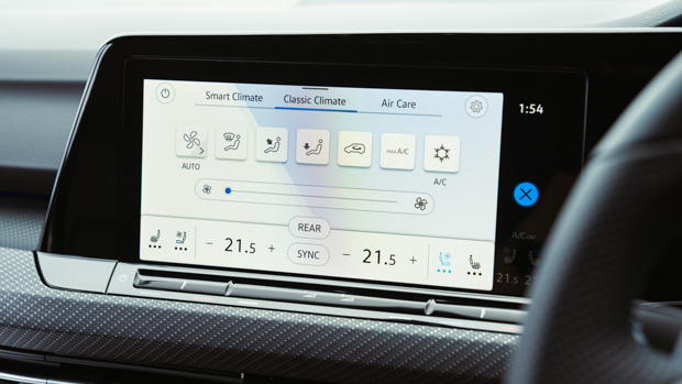 Volkswagen Golf R hatch 2022 touchscreen