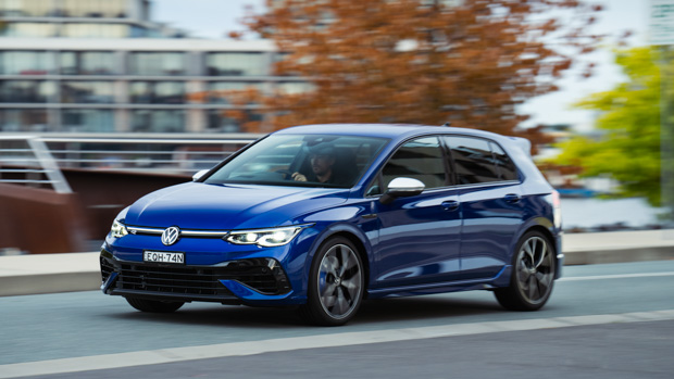 Volkswagen Golf R hatch 2022 review - Chasing Cars