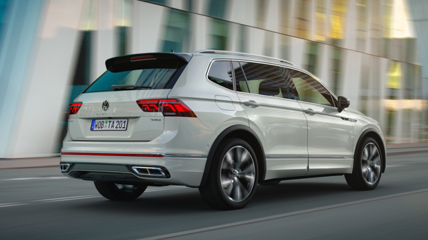 Volkswagen Tiguan Allspace 2022 rear driving