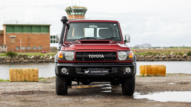 Toyota Land Cruiser 76 Series 2022 front