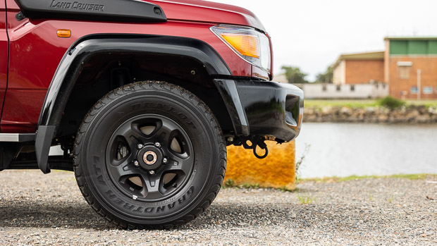 Toyota Land Cruiser 76 Series 2022 front close