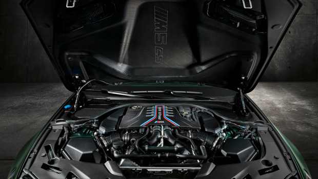 BMW M5 CS 2022 engine