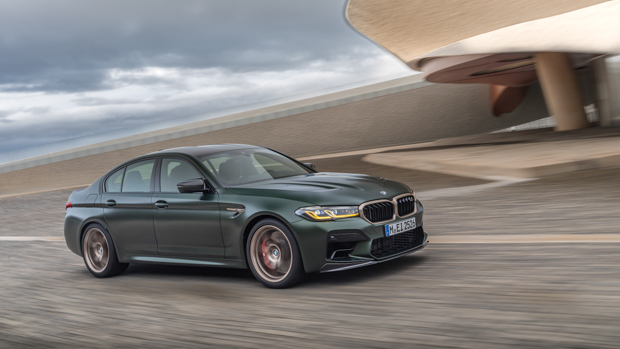 BMW M5 CS 2022 frozen deep green front end