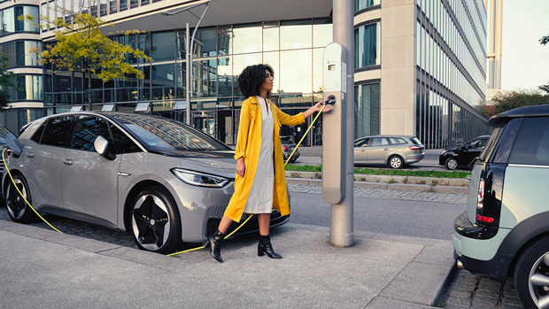 German Charging lightpost -1