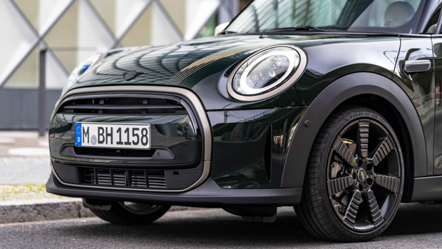 Mini resolute hatch 2022-1