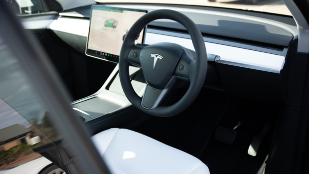 Tesla Model Y 2022 black and white interior
