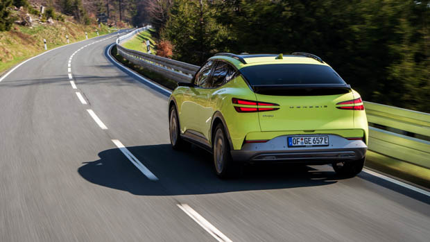 Genesis GV60 2022 AWD Performance on road