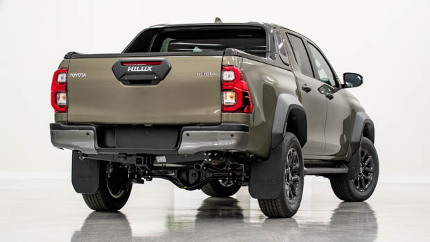 Toyota Hilux Rogue 2022 rear view