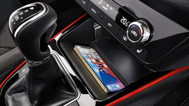 Skoda Fabia Monte Carlo wireless charging