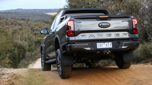 Ford Ranger Sport 2022 rear offroading 2