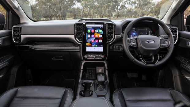 Ford Ranger Sport 2022 interior dash