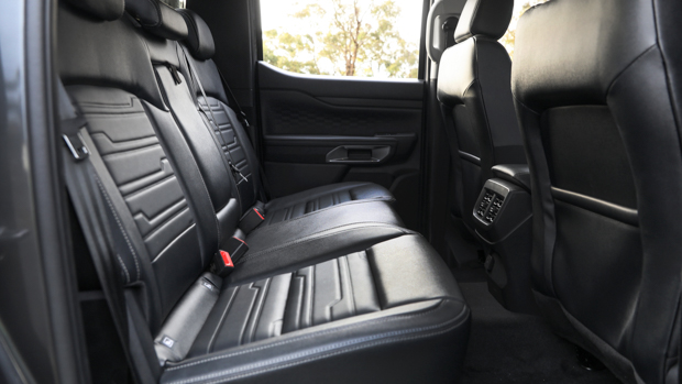 Ford Ranger Sport 2022 interior back seat