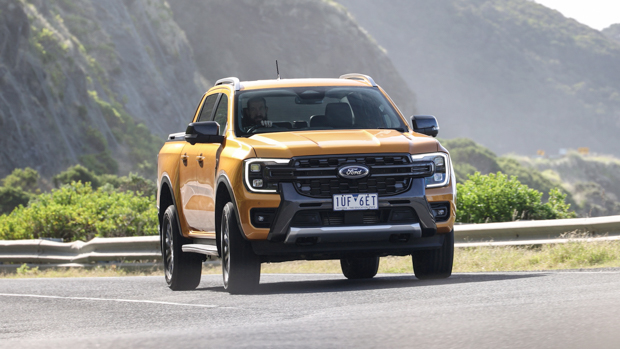 Ford Ranger Wildtrak 2022 front 3/4 driving