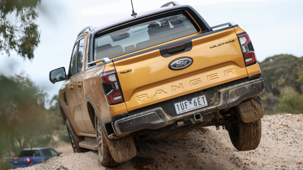 Ford Ranger Wildtrak 2022 rear 3/4 offroad 4