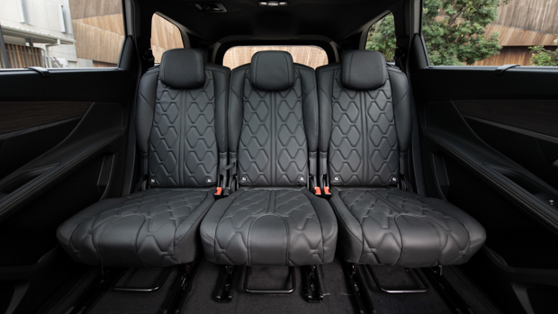 Peugeot 5008 GT Petrol 2021 rear seats
