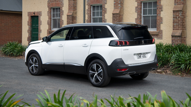 Peugeot 5008 GT Petrol 2021 rear 3/4