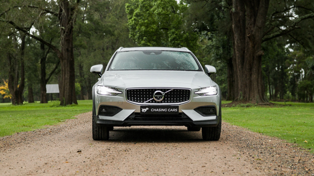 Volvo V60 CC 2022-10