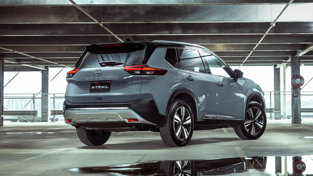 Nissan X-Trail 2022 rear 3/4 view