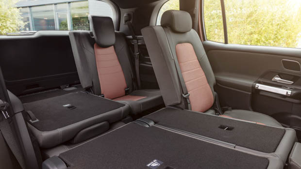 Mercedes-Benz EQB 2022 seats folded