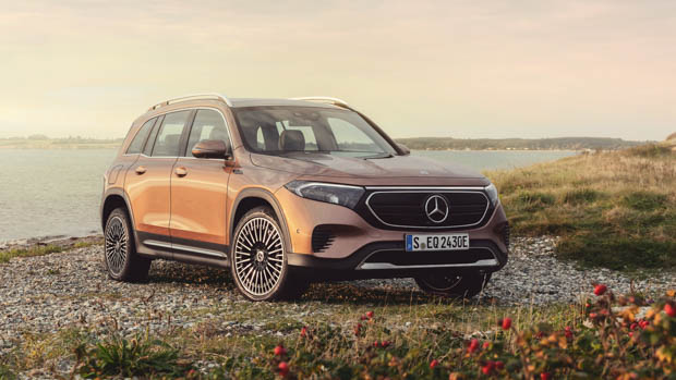 Mercedes-Benz EQB 2022 front 3/4