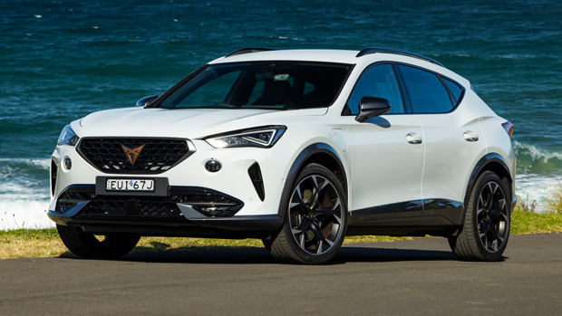 2022 Cupra Formentor VZe SUV White - static front 3/4