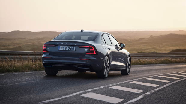 2023 Volvo S60 rear 3/4