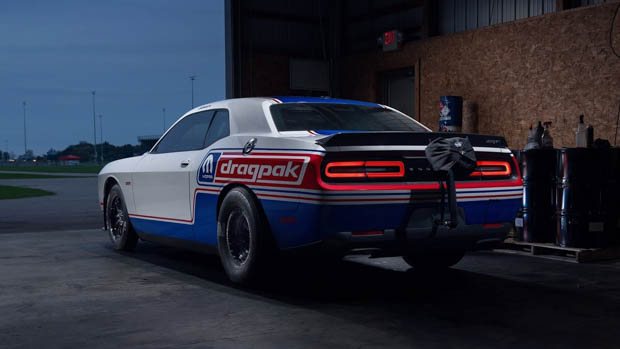Dodge Challenger Mopar Drag Pak