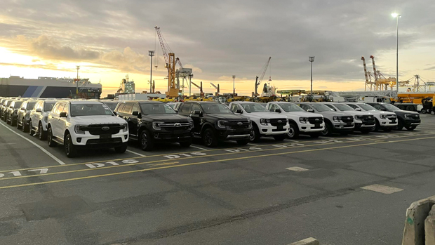 Ford Everest 2022 group front 3/4