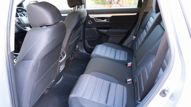 Honda CR-V VTi X 2022 interior rear seats