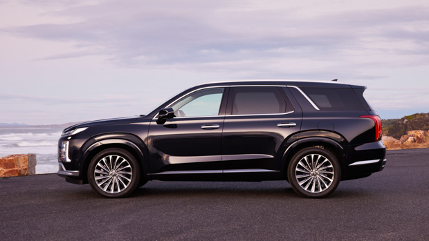 Hyundai Palisade Highlander 2023 side profile