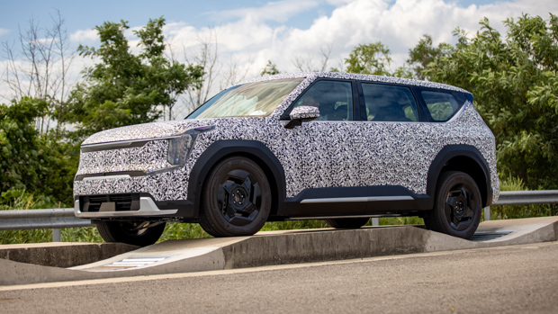 Kia EV9 2022 testing bumps