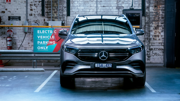 Mercedes-Benz EQA350 2022 front