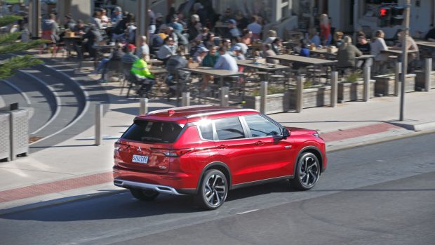 Mitsubishi Outlander PHEV 2022 -10