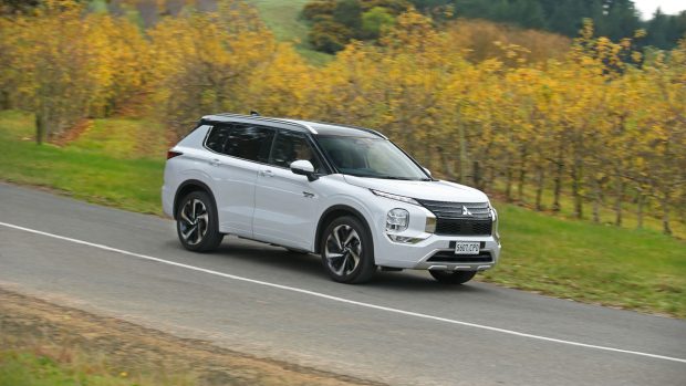 Mitsubishi Outlander PHEV 2022 -21