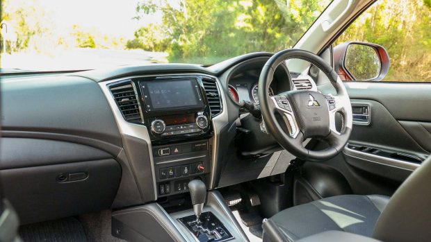 Mitsubishi Triton GSR 2022 -15