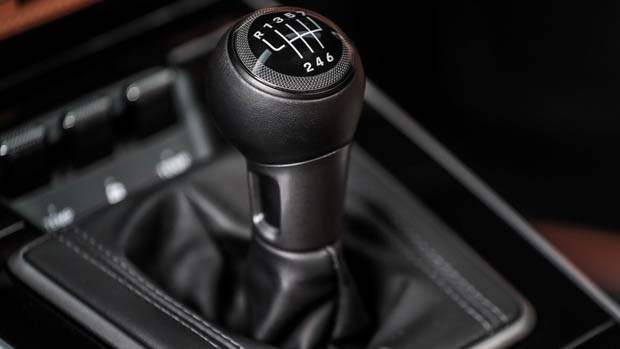 Porsche 911 Sport Classic gear shifter