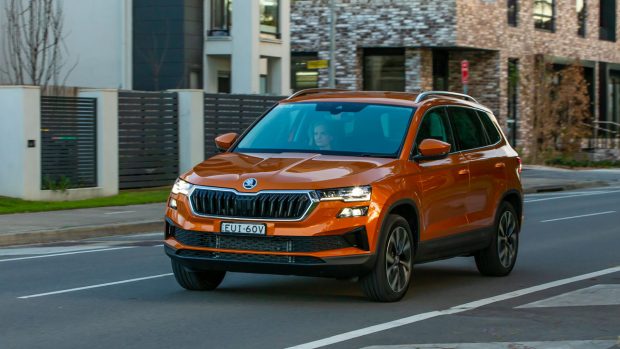 Skoda Karoq Style 110TSI 2022 driving