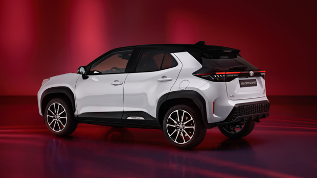 Toyota Yaris Cross GR Sport 2023 rear 3/4