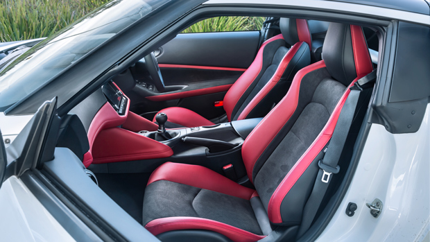 2022 Nissan Z Coupe manual white - front seats