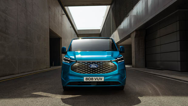 Ford e-Transit Custom 2023 front facing