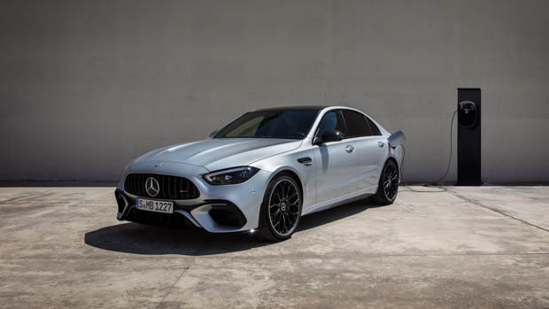 Mercedes-AMG C63 E Performance charging