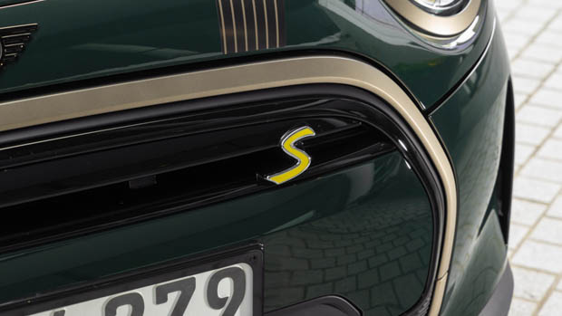 Mini Electric Resolute 2022 S badge