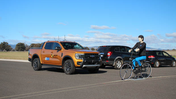 Ford Ranger ANCAP 2022 cyclist