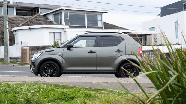 Suzuki Ignis 2022 side shot