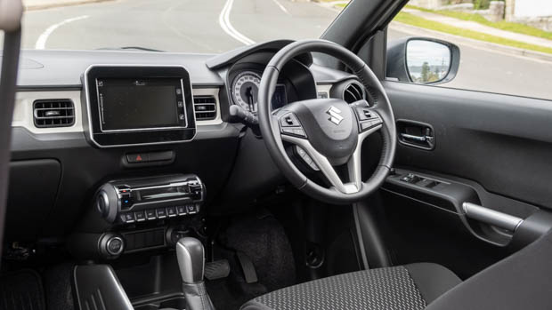 Suzuki Ignis 2022 interior cockpit