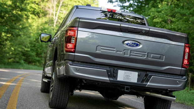 Ford F-150 2021 rear badging