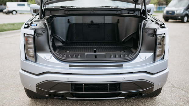 Ford F-150 Lightning 2023 mega power frunk