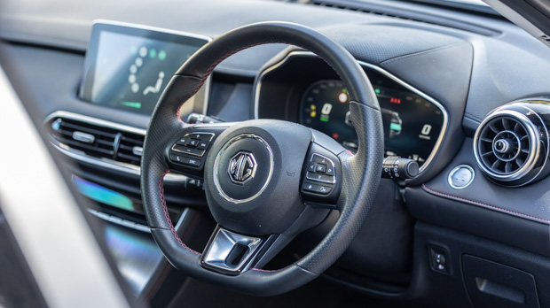 MG HS Plus EV 2023 steering wheel