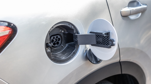 MG HS Plus EV 2023 charge port