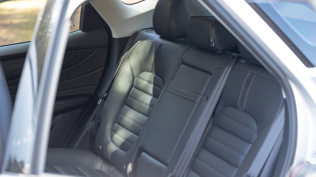 MG HS Plus EV 2023 back seat